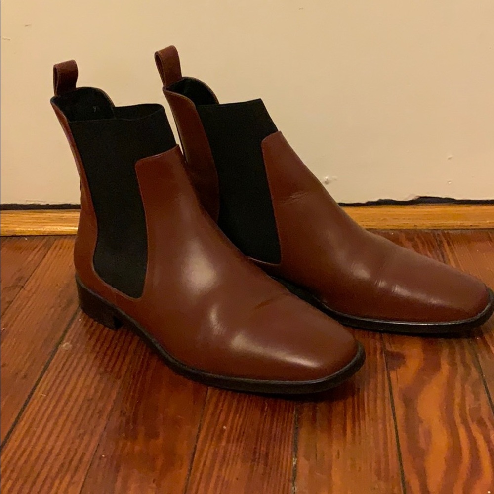 Everlane Square Toe Chelsea Boot